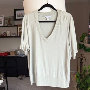 Athleta Sage Green V-Neck Short Sleeve Top